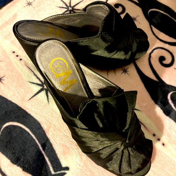 Satin feel dress slides - Picture 1 of 2